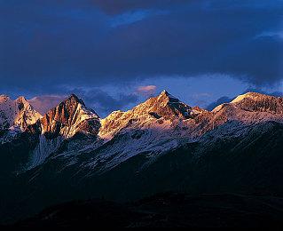 动作游戏《全能之神》Switch版宣布2024年4月28日发售